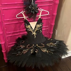 Black swan outfit.  Size small.  Brand new.  For tween